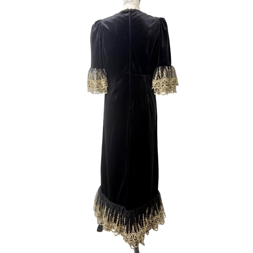 Tuckernuck Pomander Place Black Velvet Lillith Dress Gold Embroider Lace Size M - Picture 5 of 10